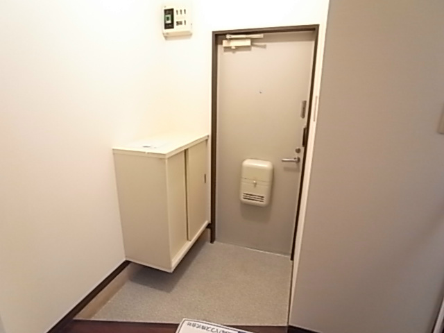 ラフィーヌ　吉野Ａ棟 玄関