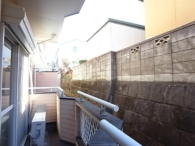 ラフィーヌ　吉野Ａ棟 ベランダ