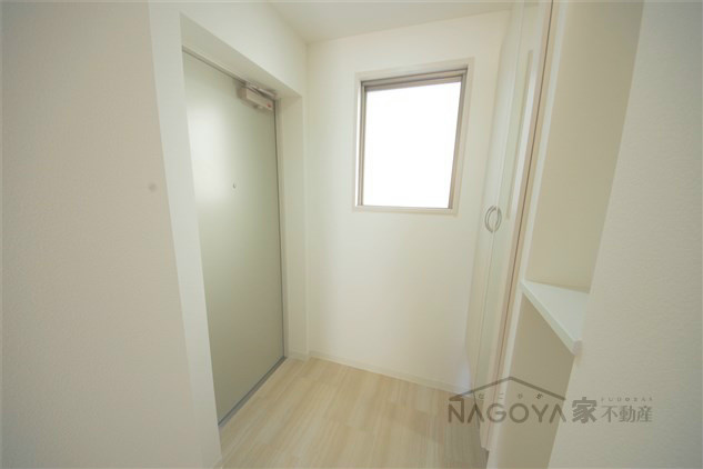 トンシェトア 玄関