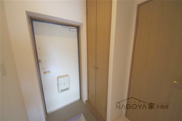 エルム塩付 玄関