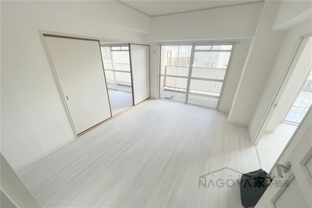 シンエーハイツ千種 リビング