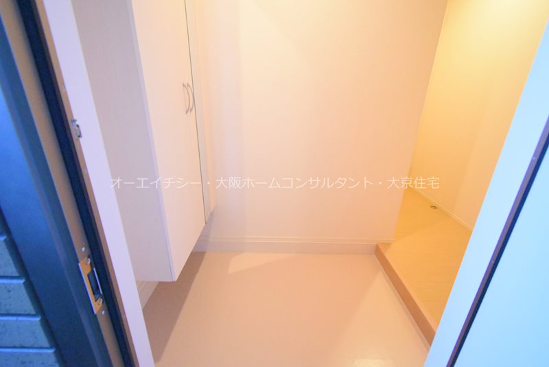 大阪府東大阪市新池島町３丁目9-16 玄関