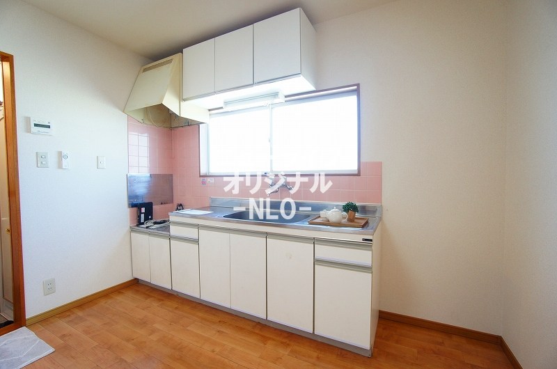 ロイアルヒルズパレス キッチン