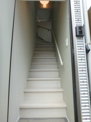 アクシオン中野 玄関