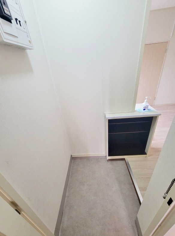 マキシム貴船 玄関