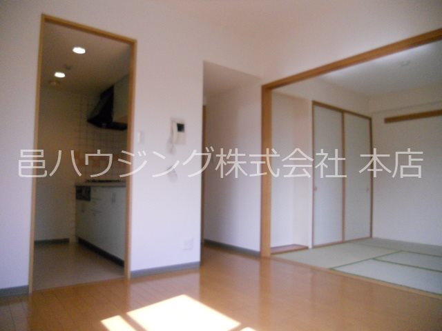 ファミーユ豊玉Ⅱ リビング