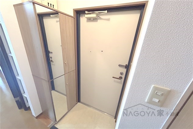 リヴェール吹上 玄関