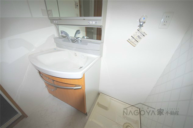 サン・フシミビル その他3