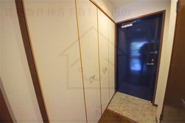 パークマノア 玄関