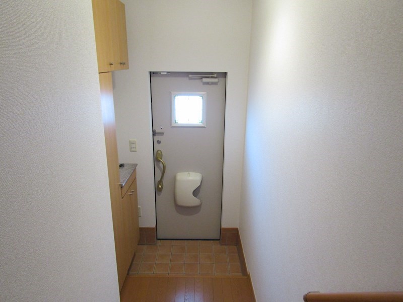 マーベラス新知台Ｂ 玄関