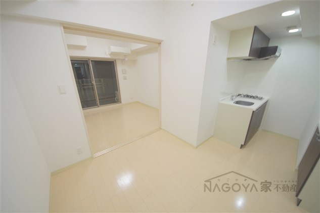 エステムプラザ名古屋駅前プライムタワー リビング