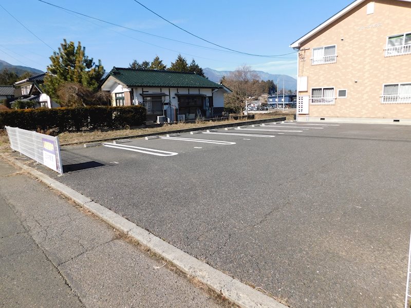 ドリームハウス 駐車場