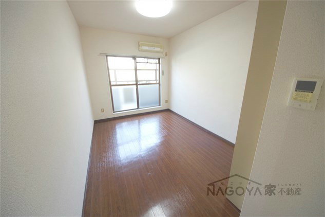 フレンズ西崎 リビング