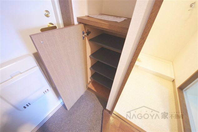 ＹＭ丸の内 玄関