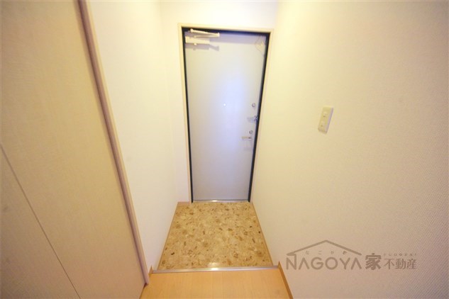 第１５フクマルビル 玄関