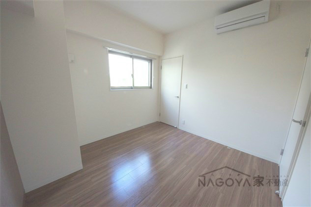 アクアブルー ベッドルーム