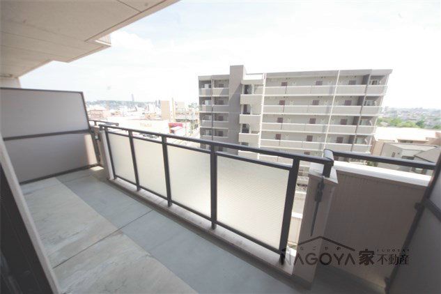 覚王山センタービル ベランダ