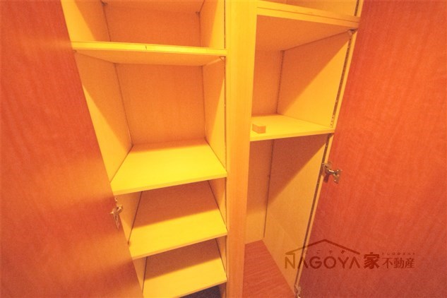 御器所フォーラム 玄関