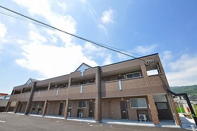 クリスタルガーデン  202号室 外観