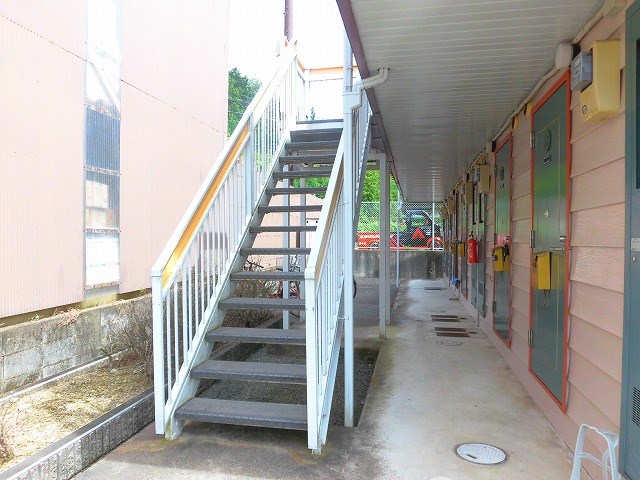 ヴィレッジ岩倉 エントランス