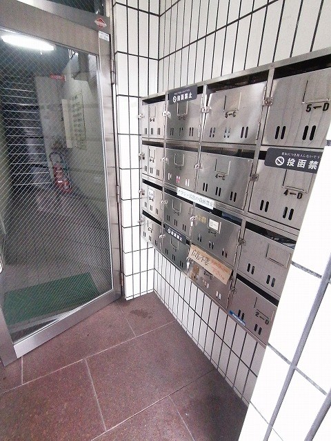 シンプルハイツベニス エントランス