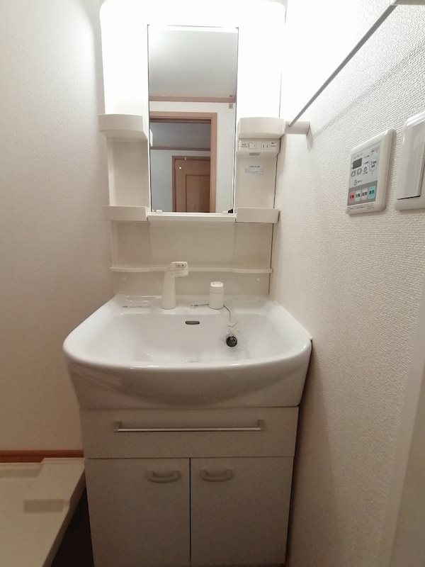 ベルブローテ 洗面所