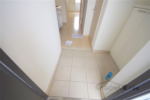 レジディア久屋大通 玄関