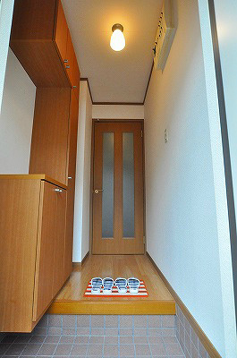 ドゥーアヴニールＡ 玄関