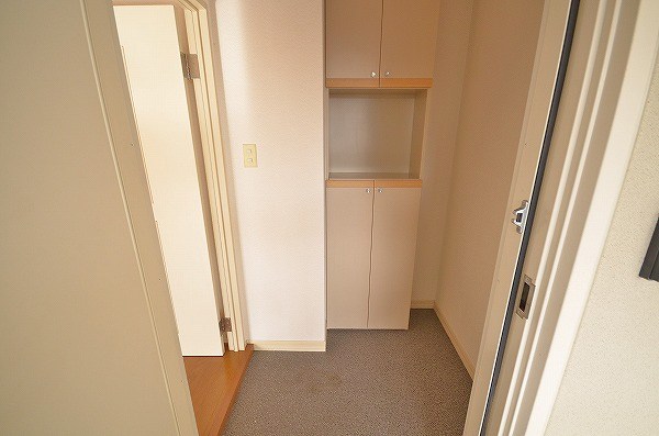 ヒルサイド都 玄関