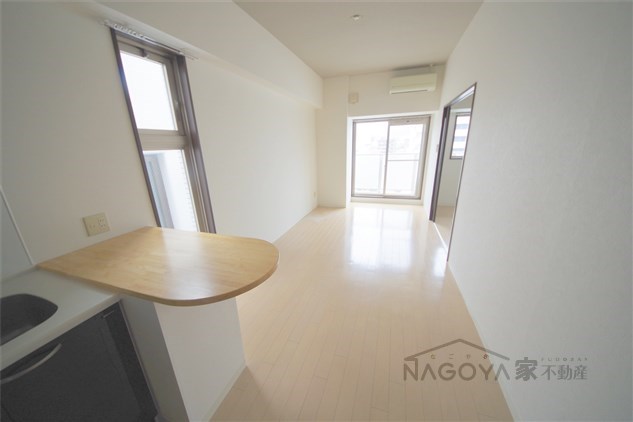 フォレシティ新栄 リビング