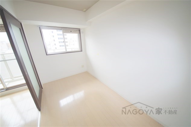 フォレシティ新栄 ベッドルーム