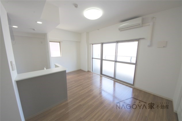 ツインアウルズ リビング