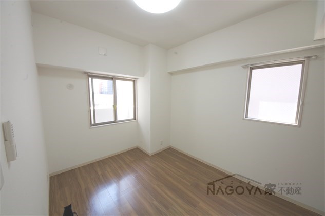 ツインアウルズ ベッドルーム