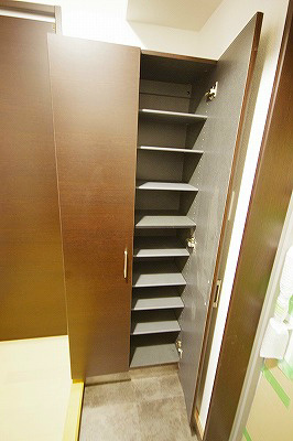 グランドコート嵐山 玄関