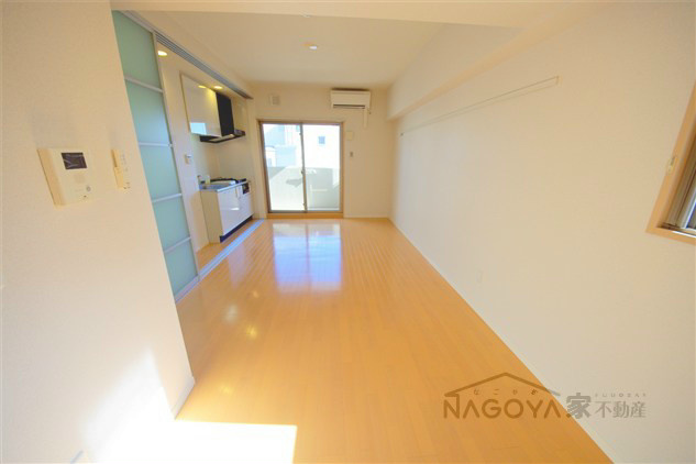 グランシャリオ栄 リビング