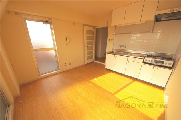 レスカール白金 リビング