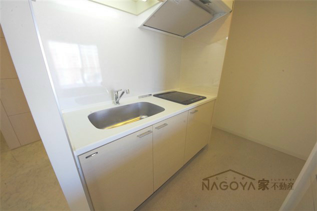 ＩＺＵＭＩ １ キッチン