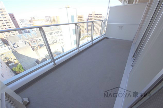 ＩＺＵＭＩ １ ベランダ