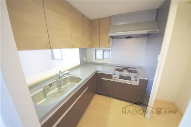 meLiv上前津 キッチン