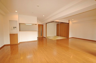 グランドパレスロイヤルコート大手町  リビング