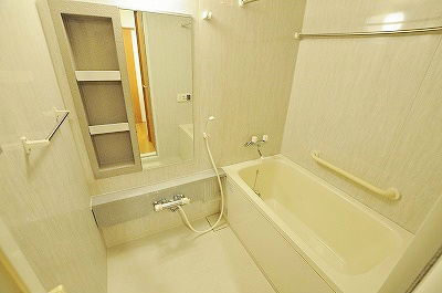グランドパレスロイヤルコート大手町  風呂画像