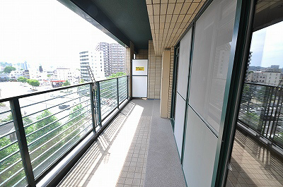 グランドパレスロイヤルコート大手町  ベランダ
