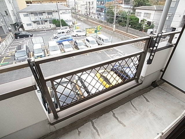ラフィーヌ・池田５番館 ベランダ