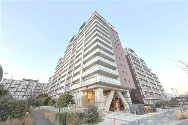 ロイヤルパークス千種 外観写真