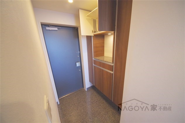 SS.FLAT桜山 玄関