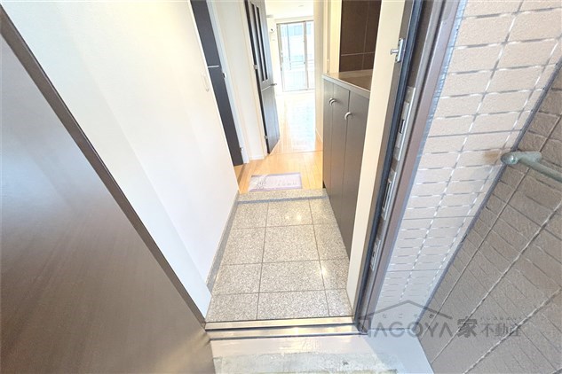 パークアクシス金山WEST 玄関