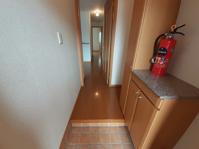 ベルカーサＢ 玄関