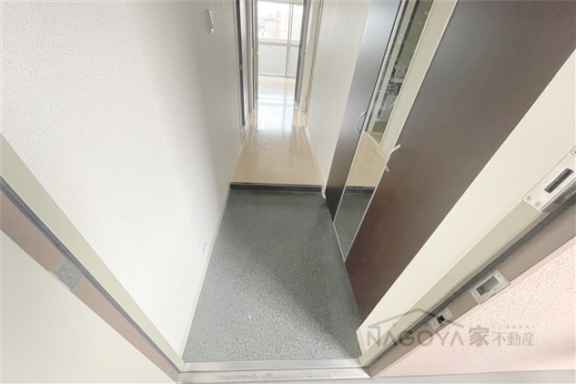 プランドール千種 玄関