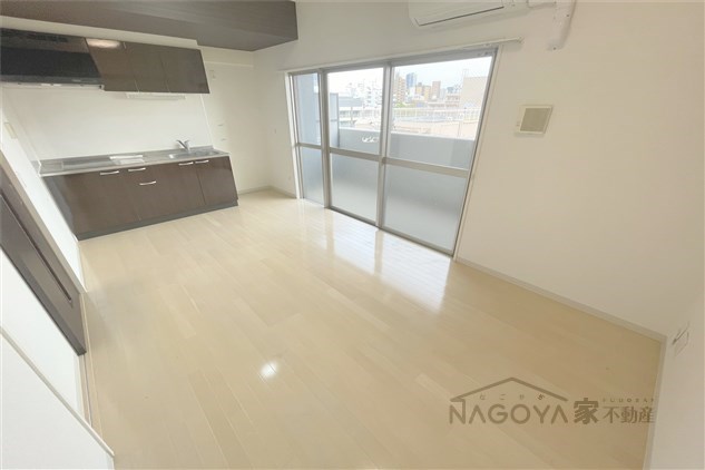 プランドール千種 リビング