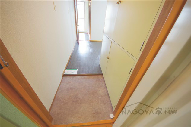 第２オーシャンビル 玄関